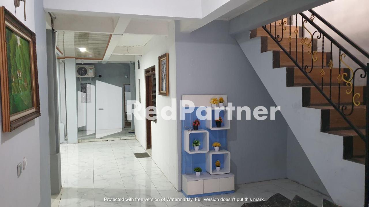 Hotel Reddoorz Near Lippo Mall Yogyakarta 2 Exterior foto